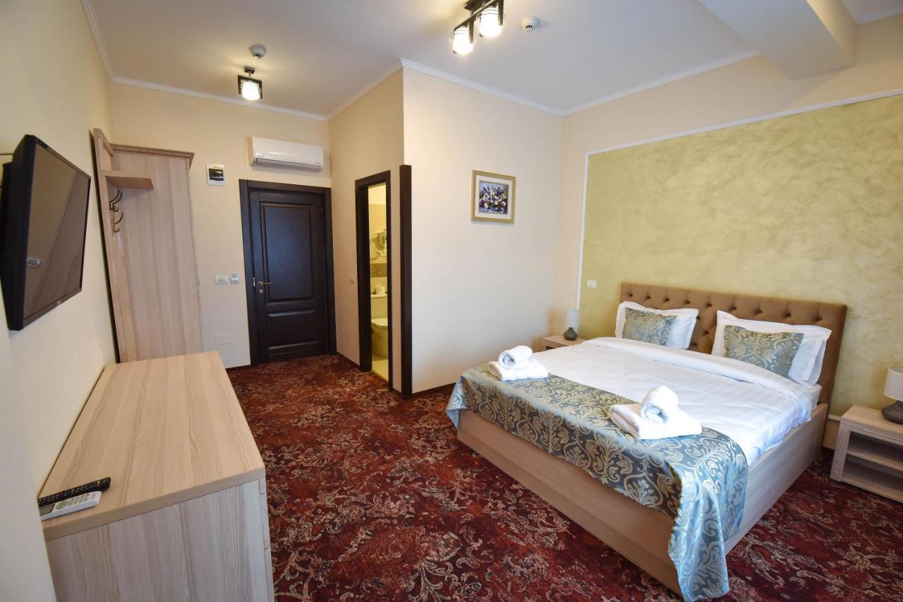 Pensiunea Romeo Resort Focşani Exterior foto