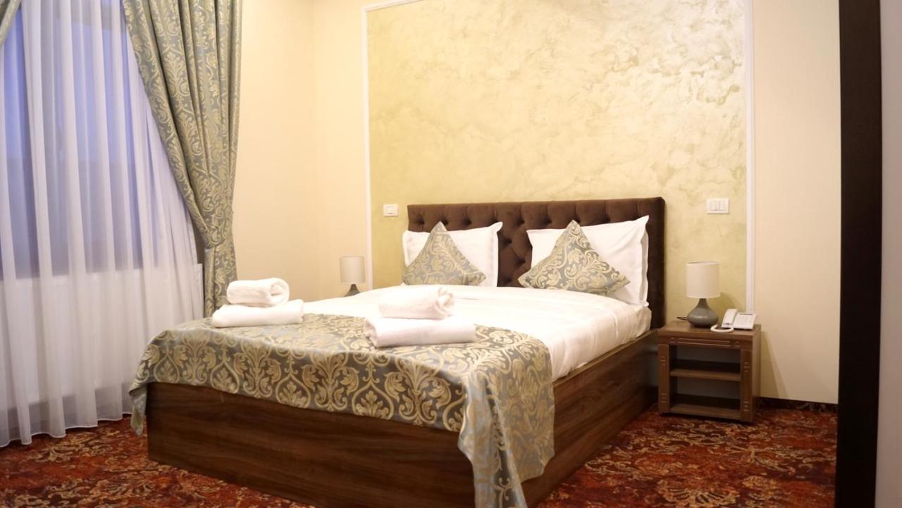Pensiunea Romeo Resort Focşani Exterior foto